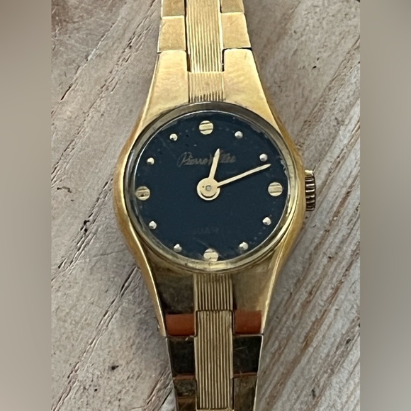 Pierre Vallee Gold Plated Vintage Ladies Watch Black Dial Gold Plated Bracelet main image 6